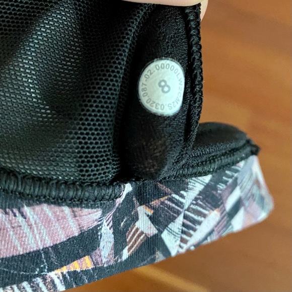 Lululemon Free To Be Serene Bra sz 8
Kaleidoscopic - Picture 3 of 5